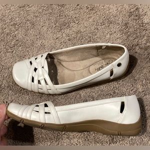 Life Stride Soft System Wonens Flats Size 6.5